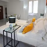 Apartman 4-tourist House Bologna-studio - Self Check-in