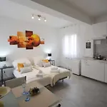 4-tourist House Bologna-studio - Self Check-in * Bologna
