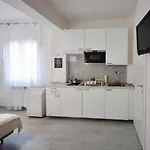 4-tourist House Bologna-studio - Self Check-in *