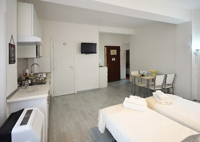 4-tourist House Bologna-studio - Self Check-in Apartamento *