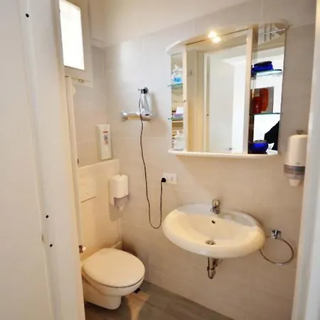 4-Tourist House Bologna-Studio - Self Check-In Apartment Bologna