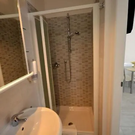 Daire 4-tourist House Bologna-studio - Self Check-in *