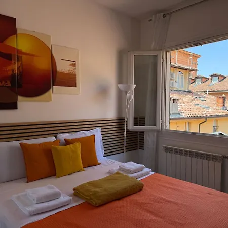 Daire 4-tourist House Bologna-studio - Self Check-in *