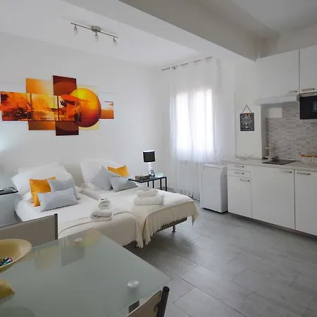 4-Tourist House Bologna-Studio - Self Check-In