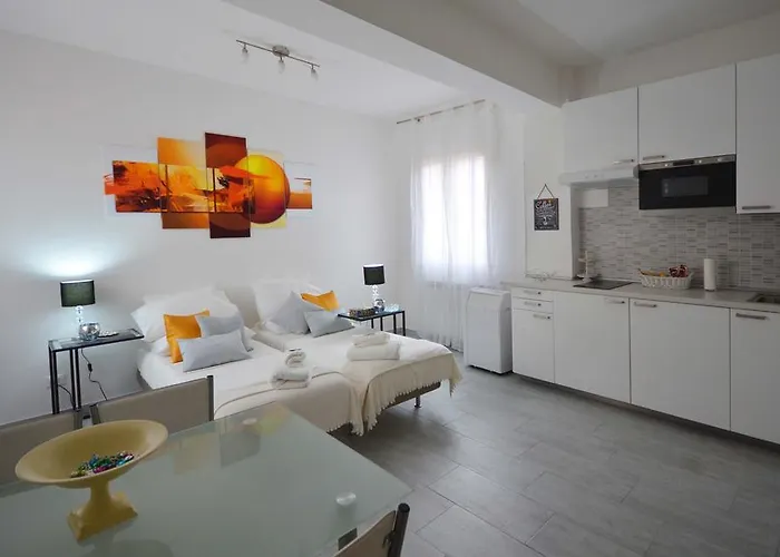 4-Tourist House Bologna-Studio - Self Check-In