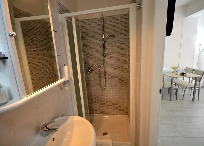 4-tourist House Bologna-studio - Self Check-in 公寓 *